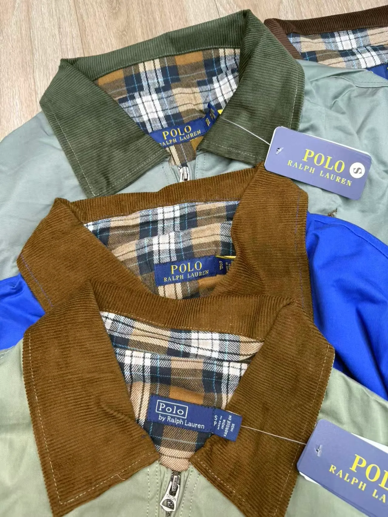P350 Ralph Lauren American high-end brand new color-blocked jacket ✅✅✅ Ready in stock Focus on quality and feel free to compare. Welcome to compare details and prices Size: S M L XL Color: Navy blue Royal blue Green with green collar Green with coffee collar